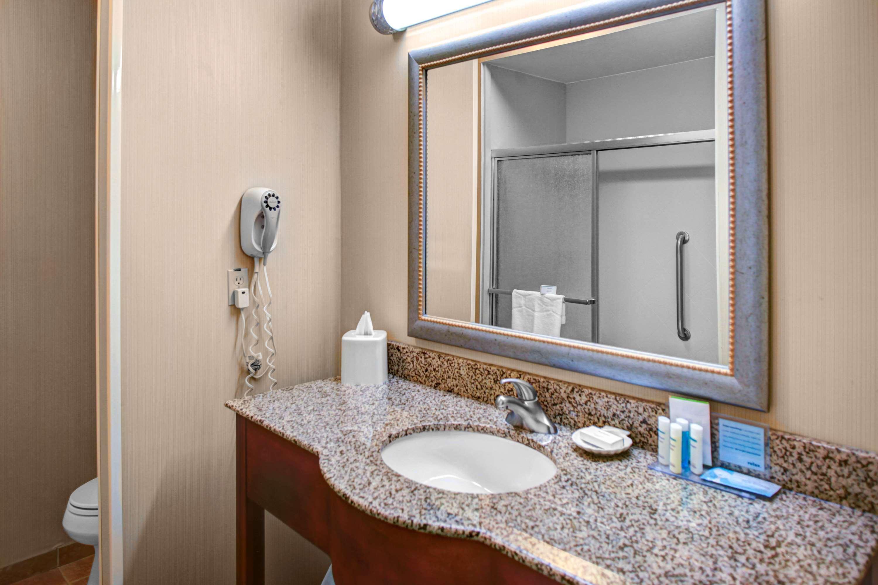 Hampton Inn Колдуотър Екстериор снимка