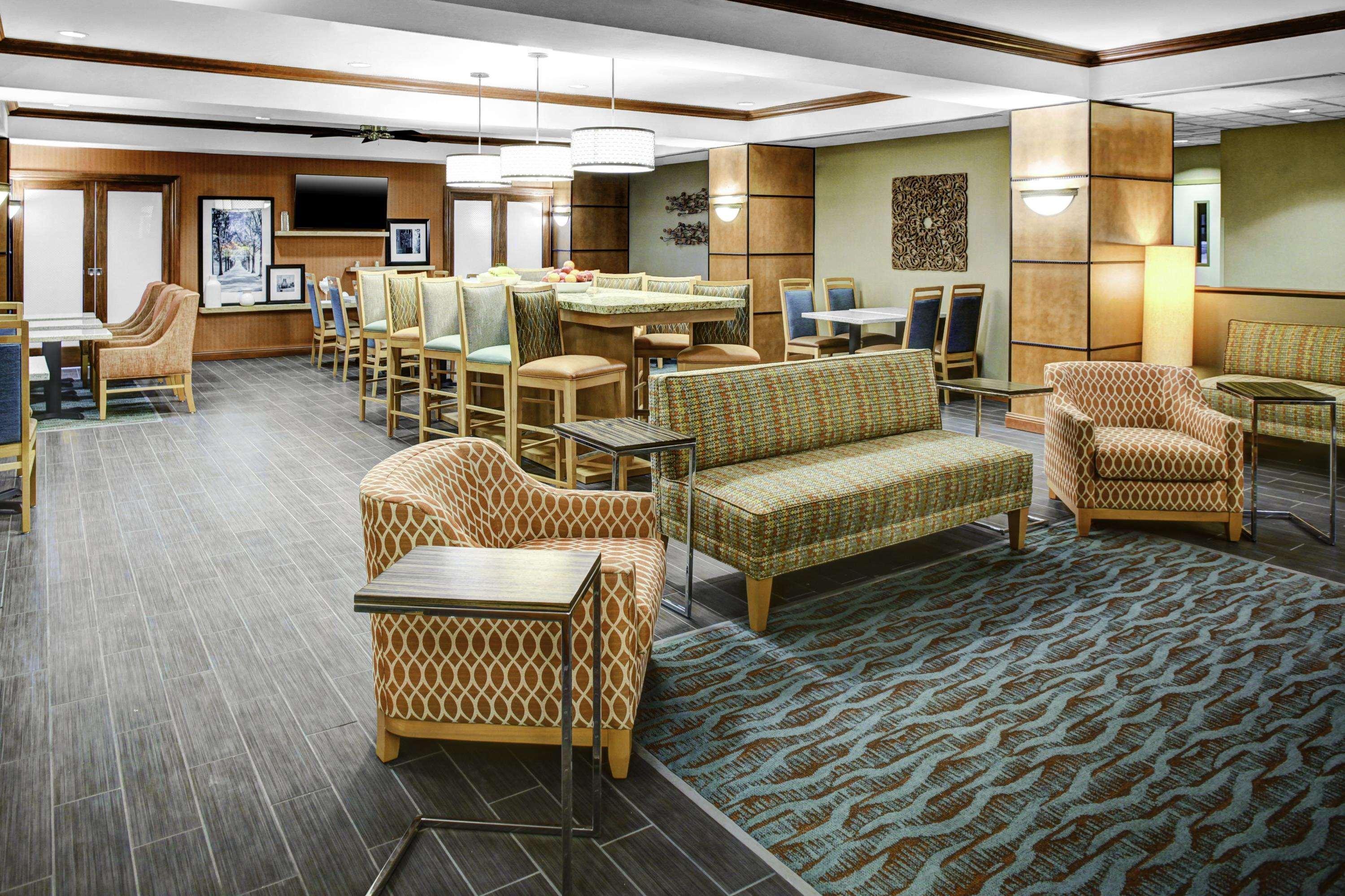 Hampton Inn Колдуотър Екстериор снимка