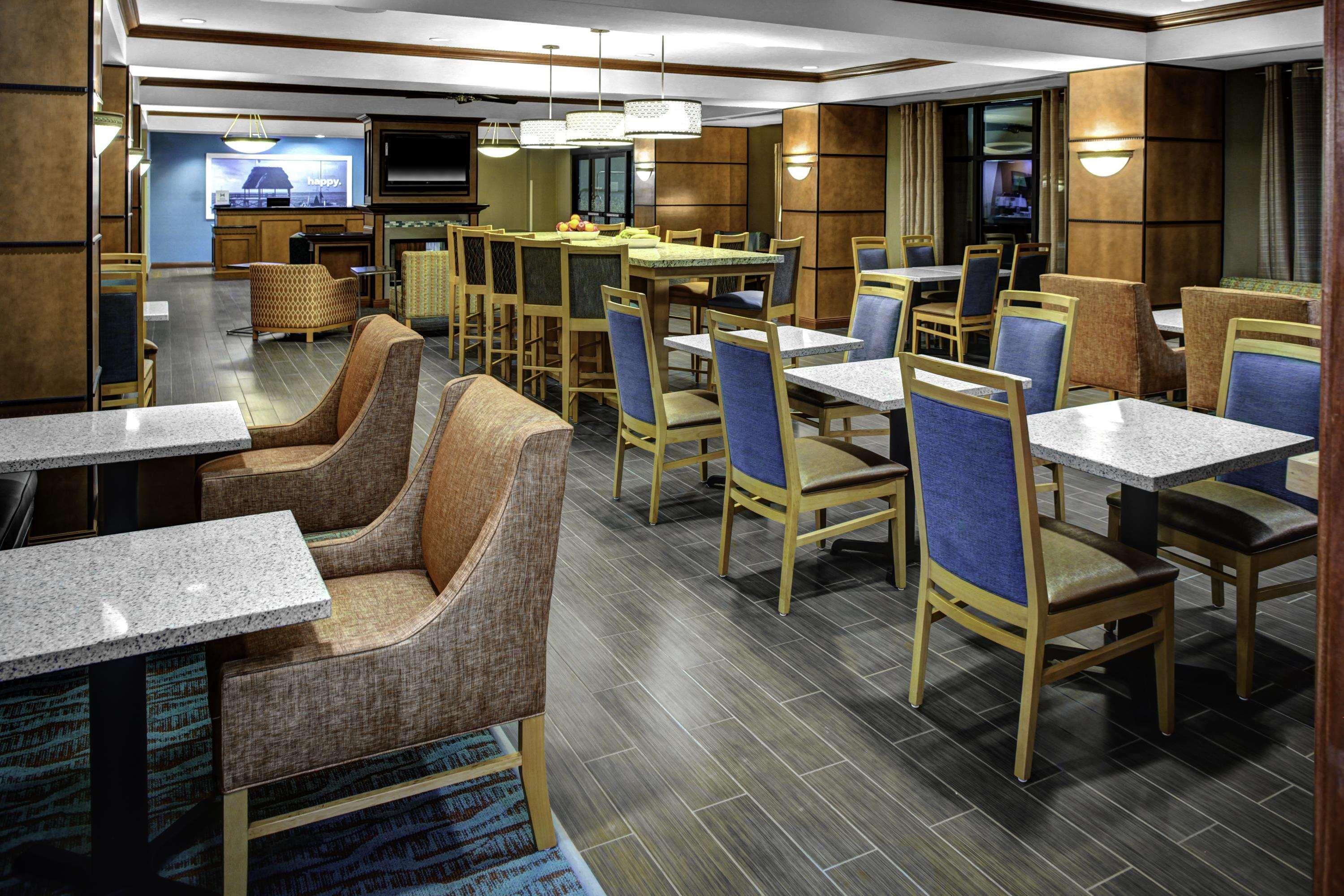 Hampton Inn Колдуотър Екстериор снимка